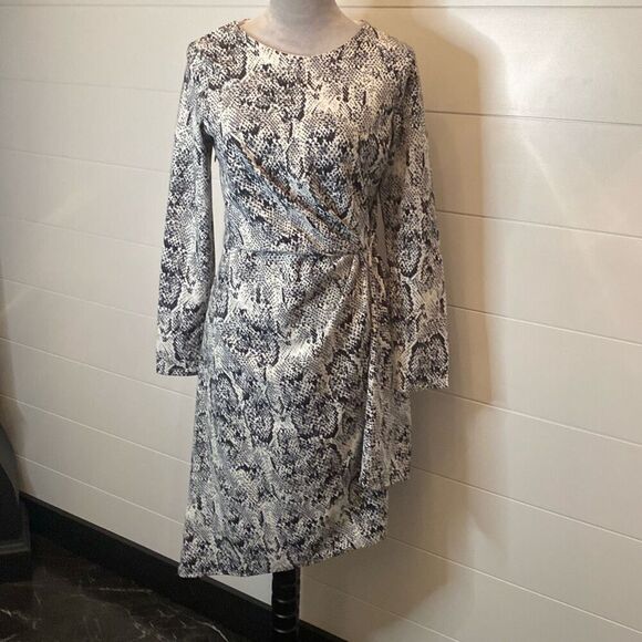 Julia Jordan black and white snakeskin print asymmetrical mini dress - Picture 1 of 11